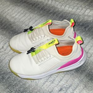 Clove Tennis Shoes